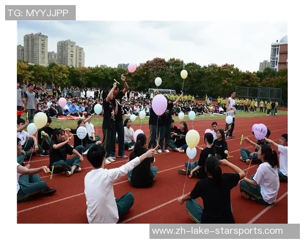 足球场上的爱恋交织着梦想与激情的青春故事