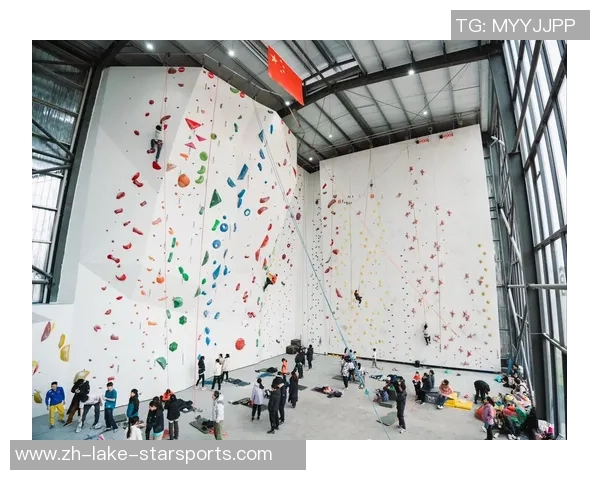 重庆攀岩队在攀岩联赛中的团队协作表现分析与点评 重庆攀岩队在攀岩联赛中的团队协作表现分析与点评